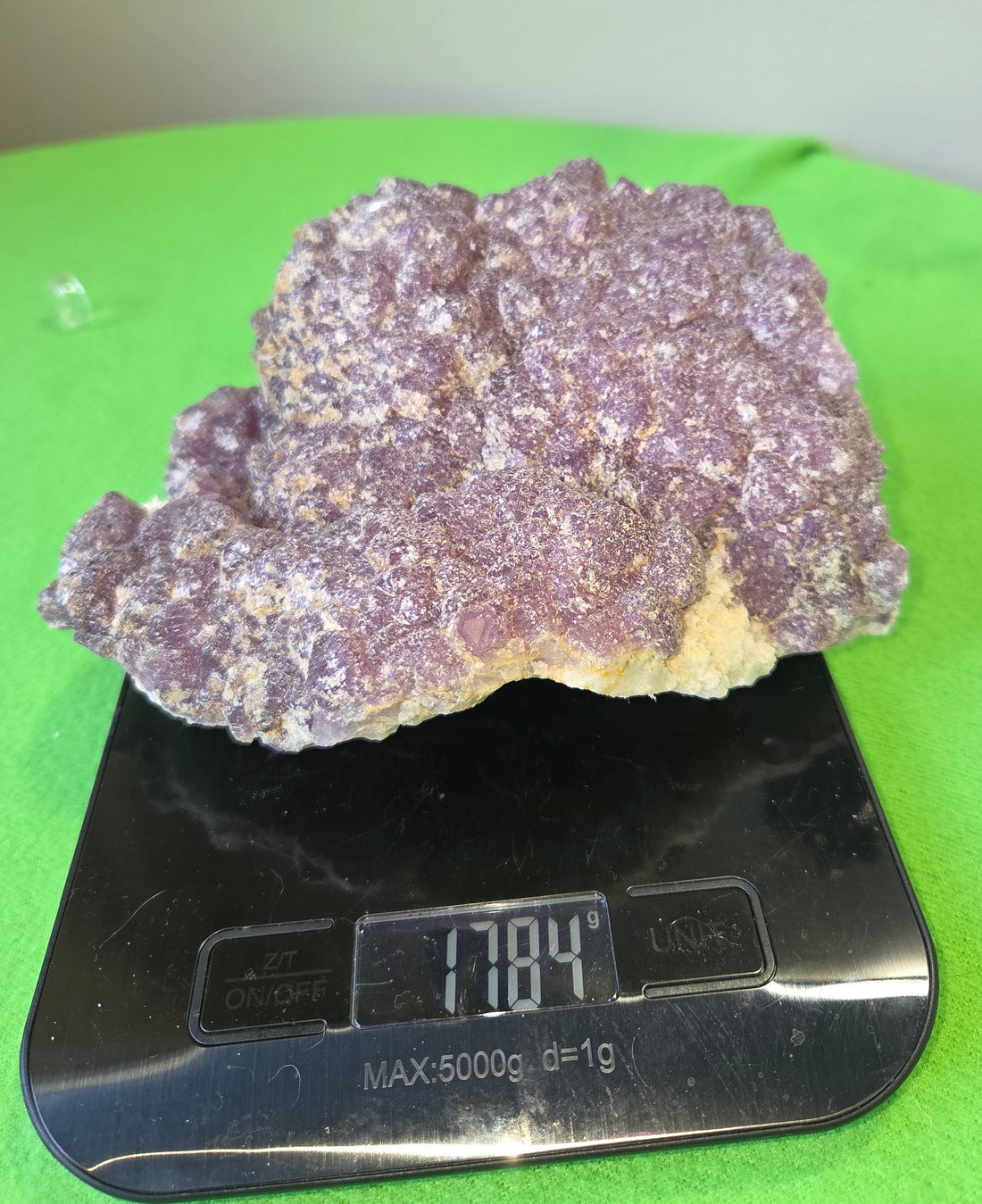 Purple grape fluorite