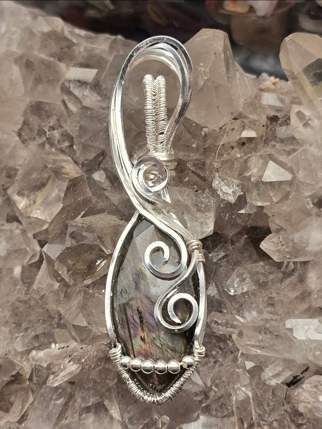 Faceted Sunset Labradorite Pendant With Accent Beads