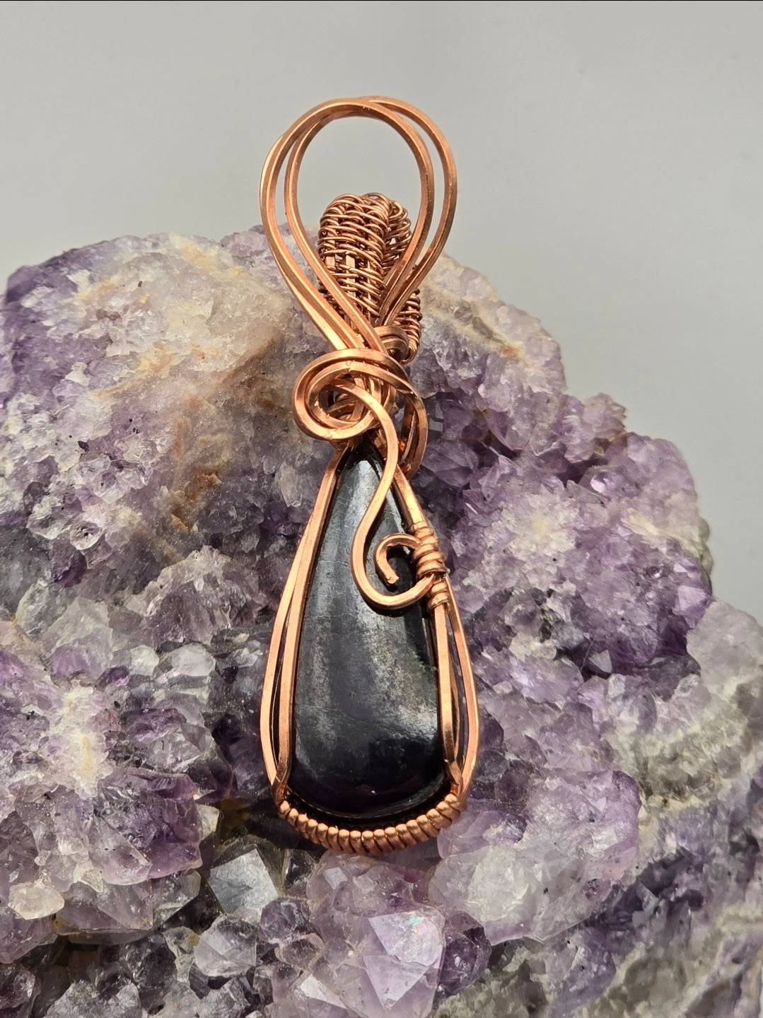Purpurite Duskborne Pendant