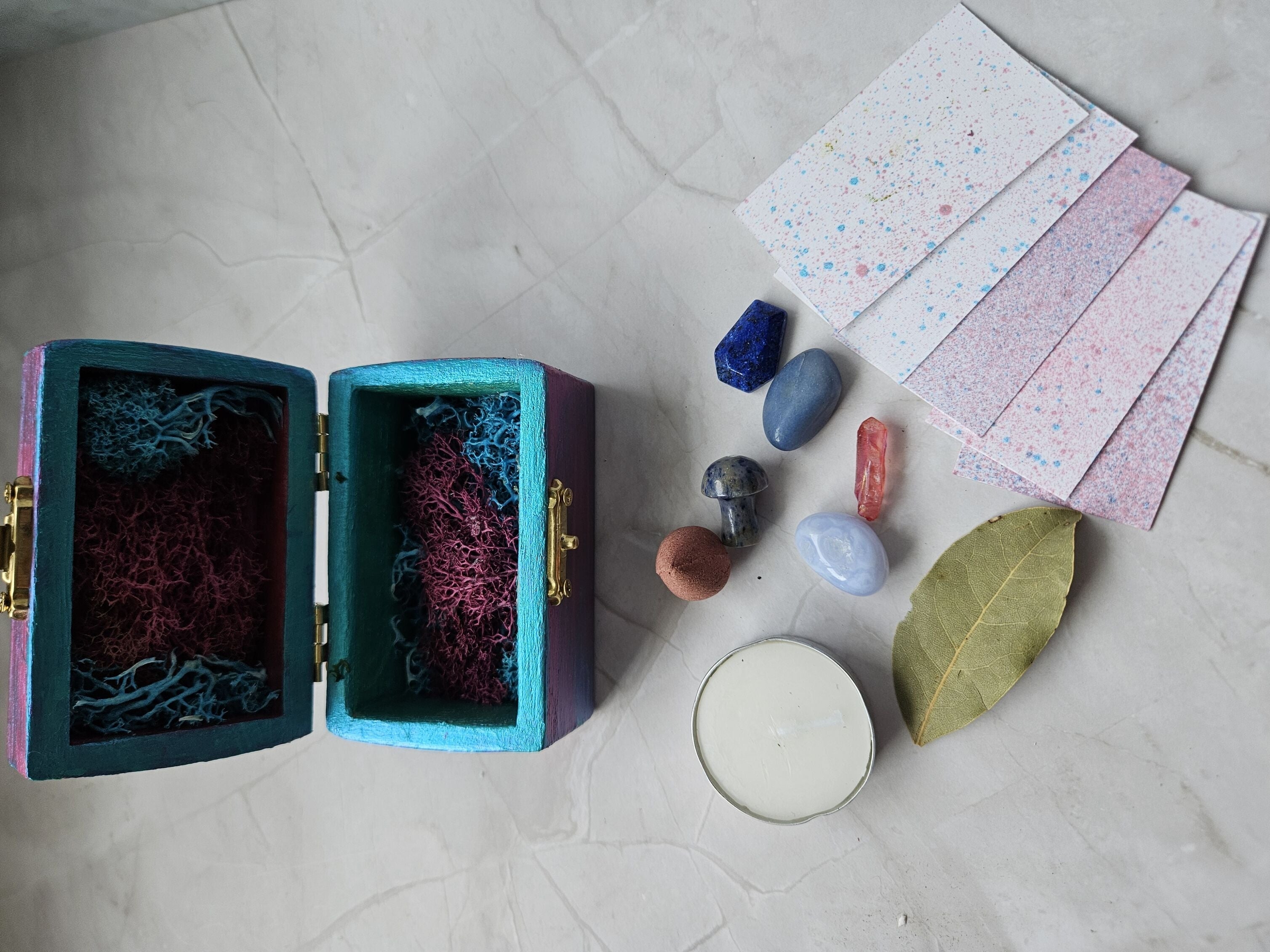 Mini Manifestation Boxes – Spiritual Gift Sets with Crystals, Incense &amp; Affirmations