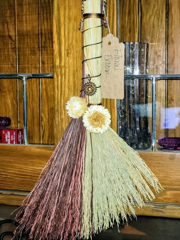 Dried Floral Hen&