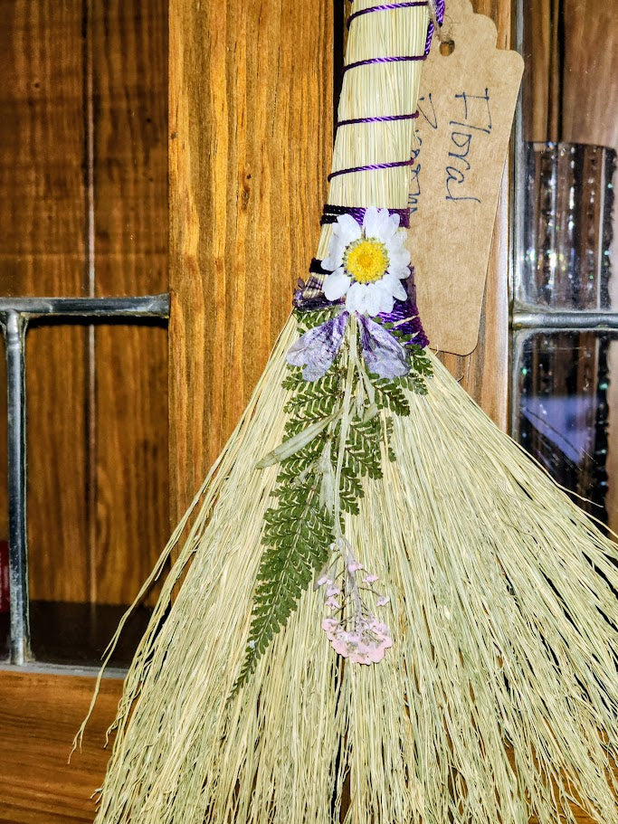 Small Pressed Floral Hen&