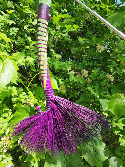 Vanda Rooster Tail Broom