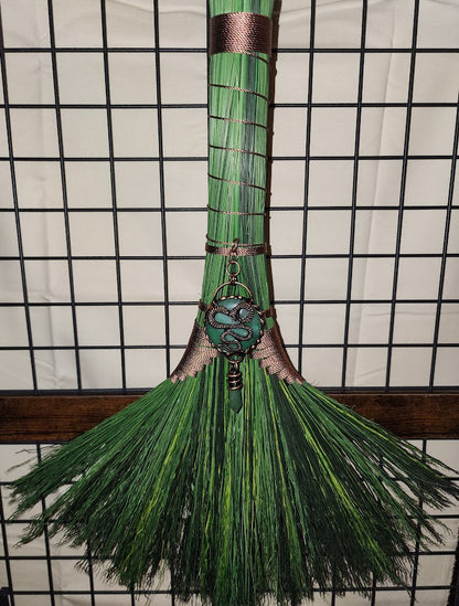 Snake Double Wing Broom