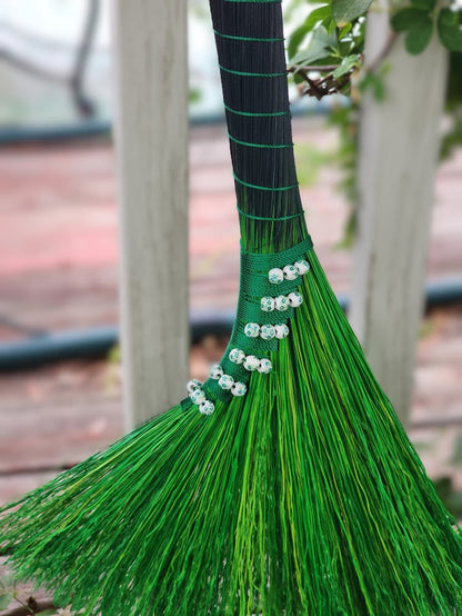Garden Trio Green Blooms Broom