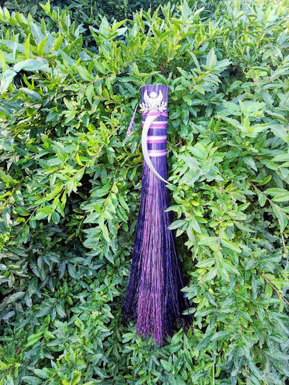 Nell Handbroom