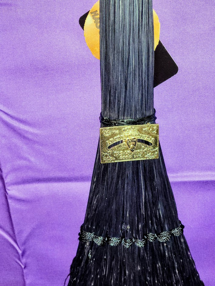 Spirits Talk Handbroom