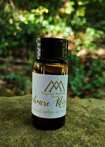 Cashmere Reigns  Spell Oil