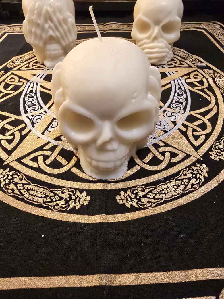 💀 The Three Wise Skulls Candles 💀