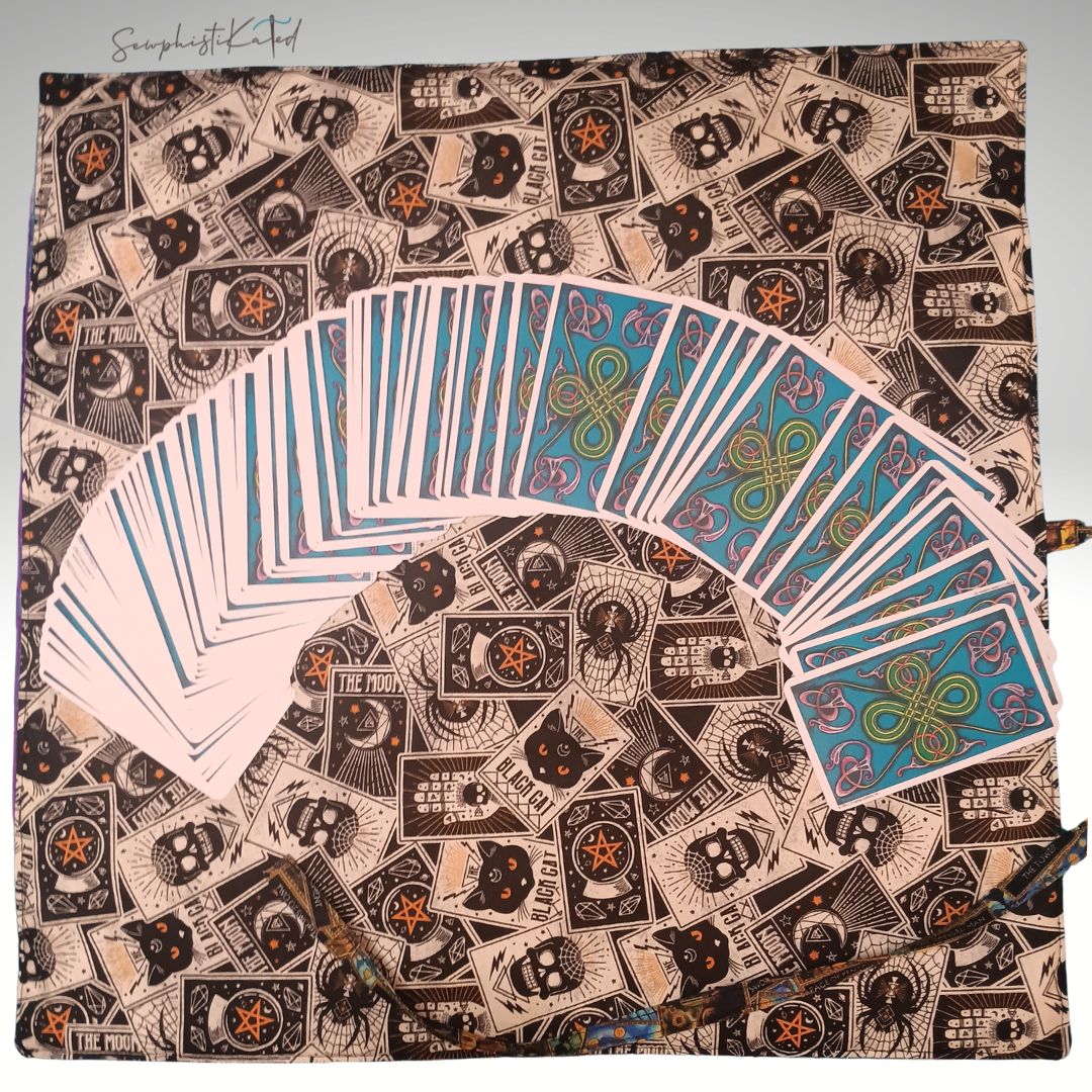 Classic Tarot &amp; Black Cat Reading Mat, Deck Wrap &amp; Altar Cloth | Reversible Padded Tarot Accessory