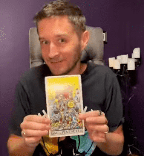 Giant Rider-Waite Tarot Deck – 4" x 6 1/2" – Classic Artwork by Pamela Colman Smith