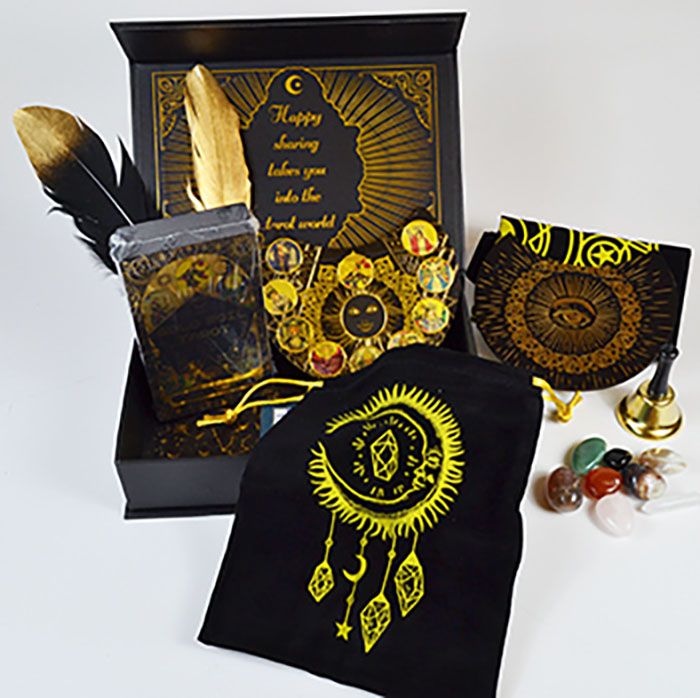 Rider-Waite Black and Gold Foil Tarot Kit