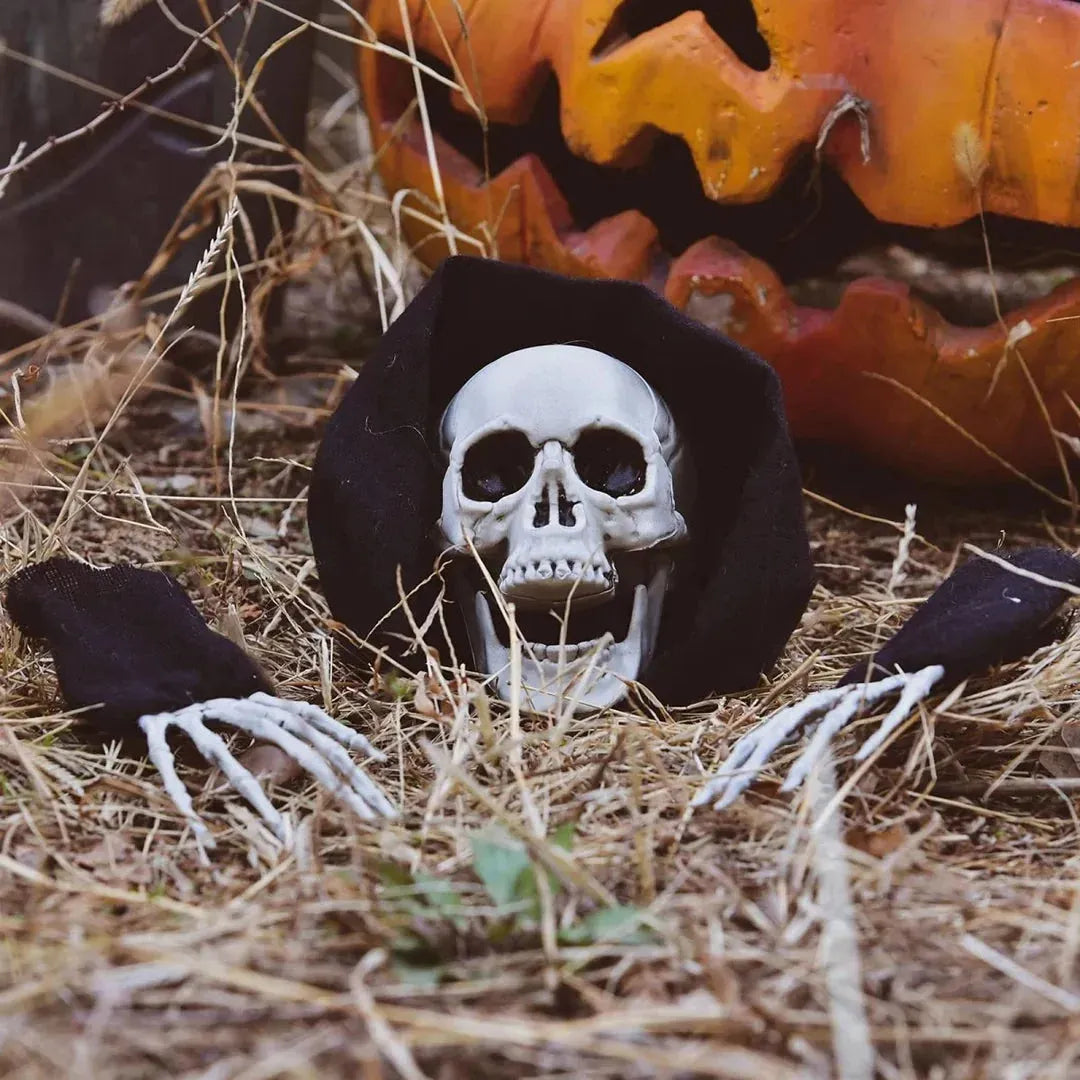 Creepy Skeleton Ground Stakes Decoration – 2 Skulls with Poseable Hands