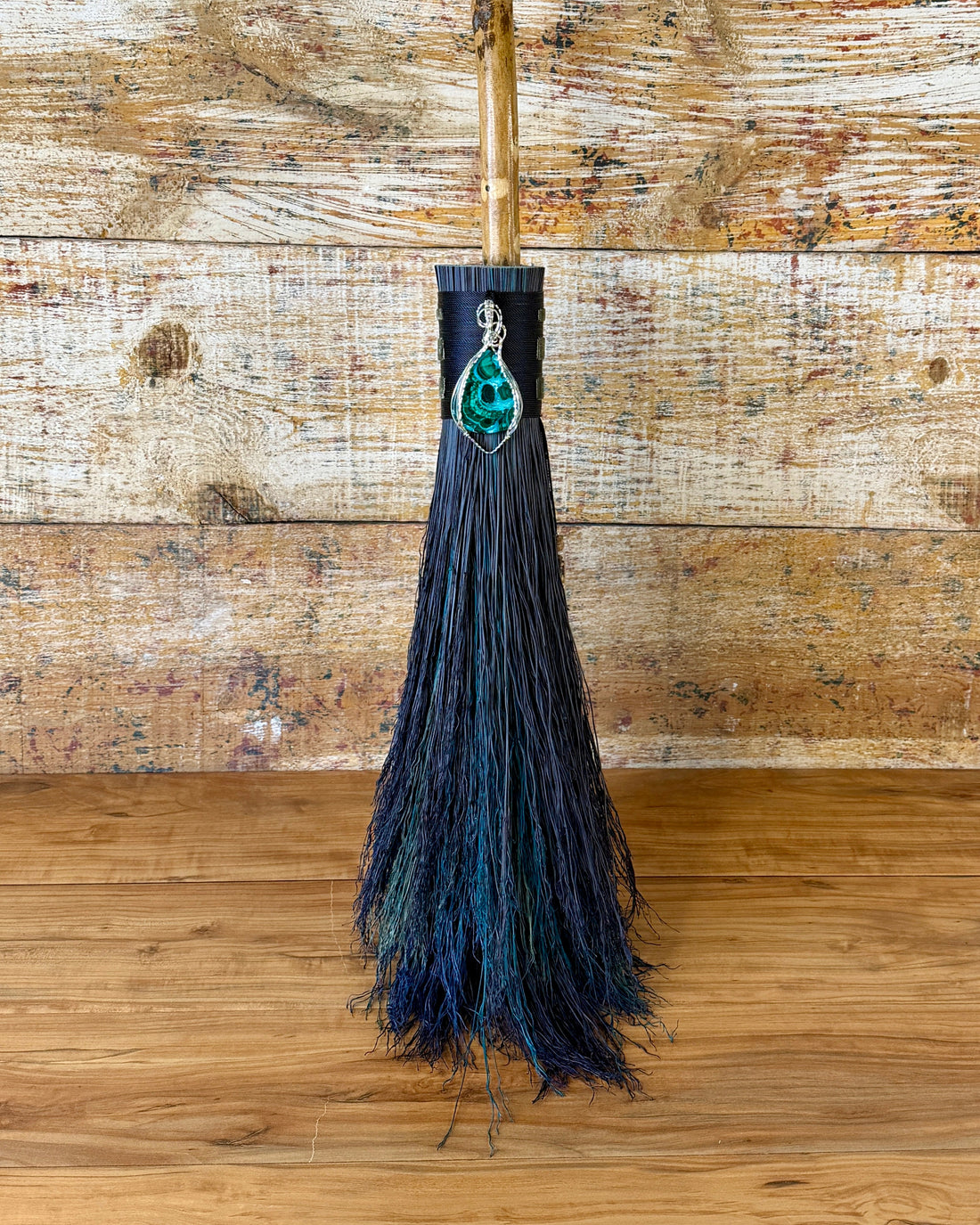 Undercurrent Besom/Broom