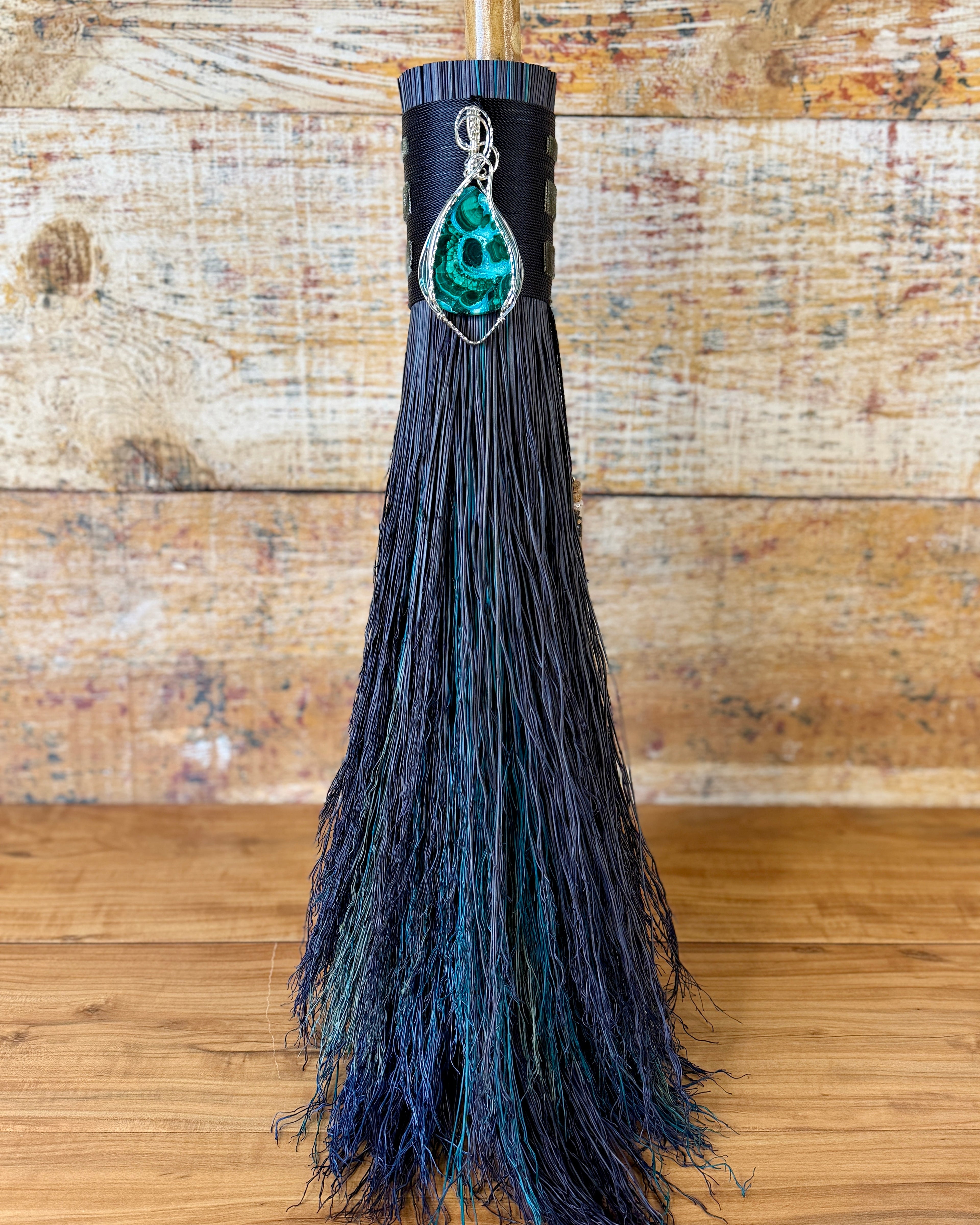 Undercurrent Besom/Broom