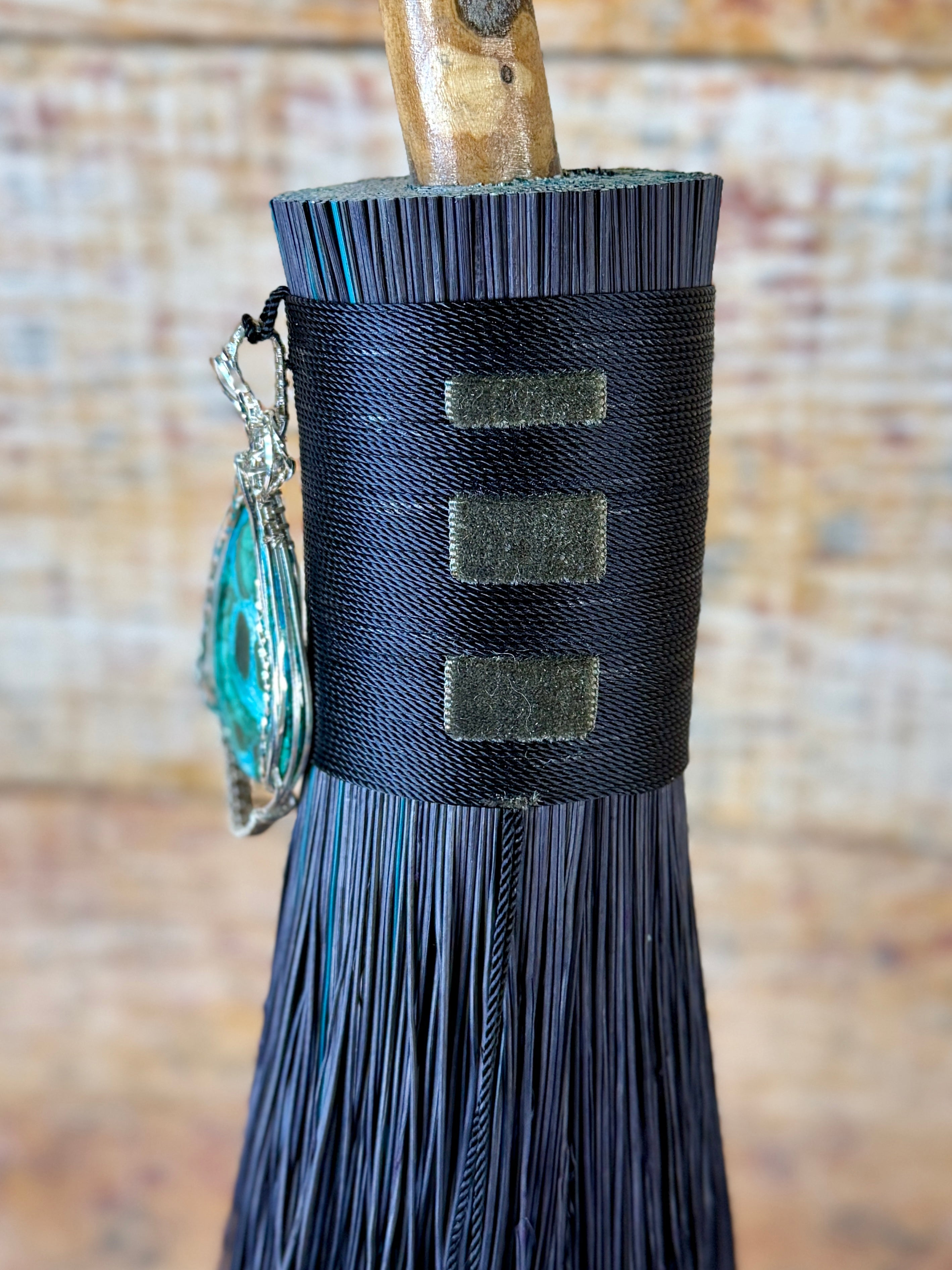 Undercurrent Besom/Broom