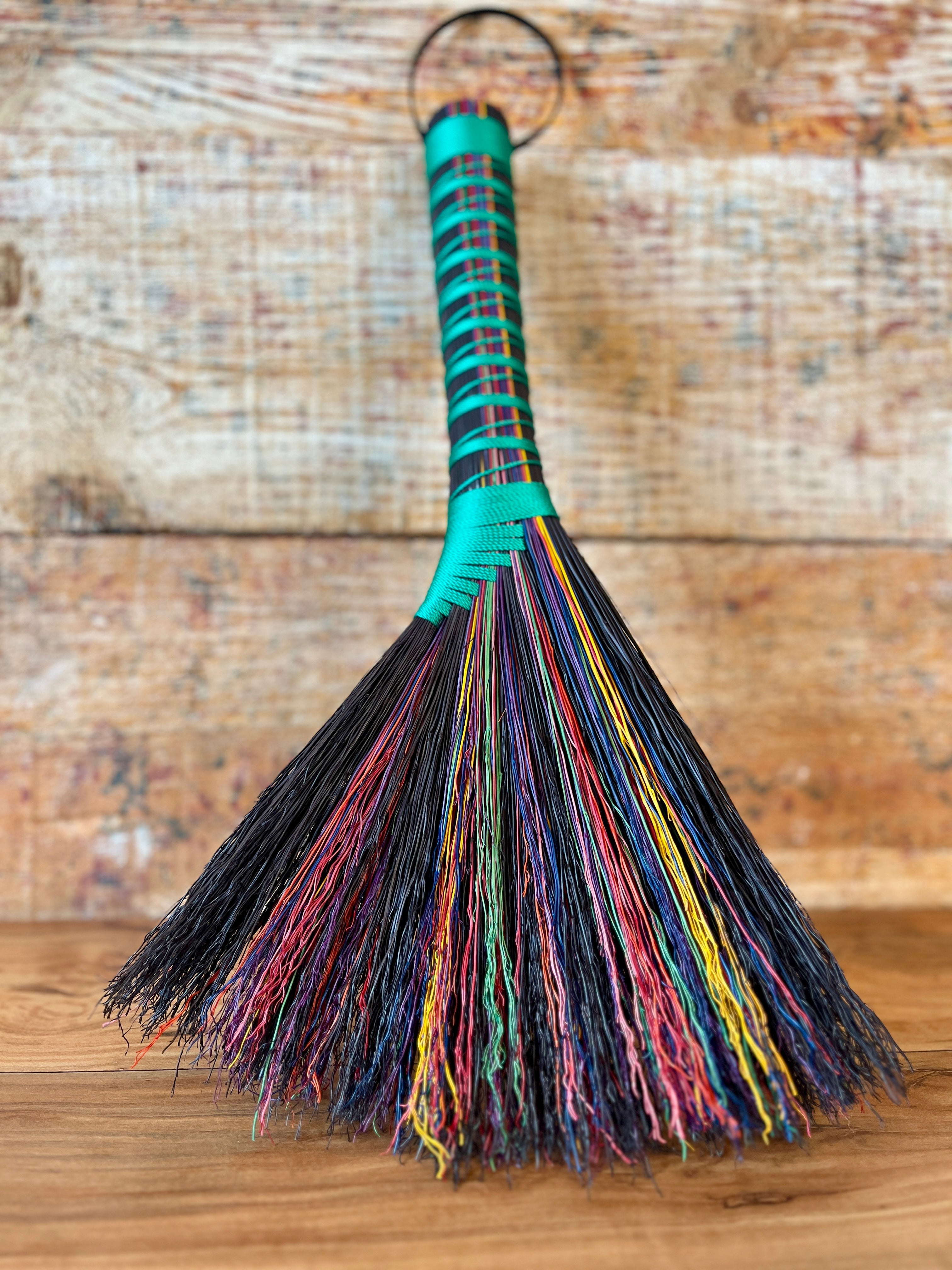 Midnight Prism Whisk/Bold Spectrum/Teal Thread