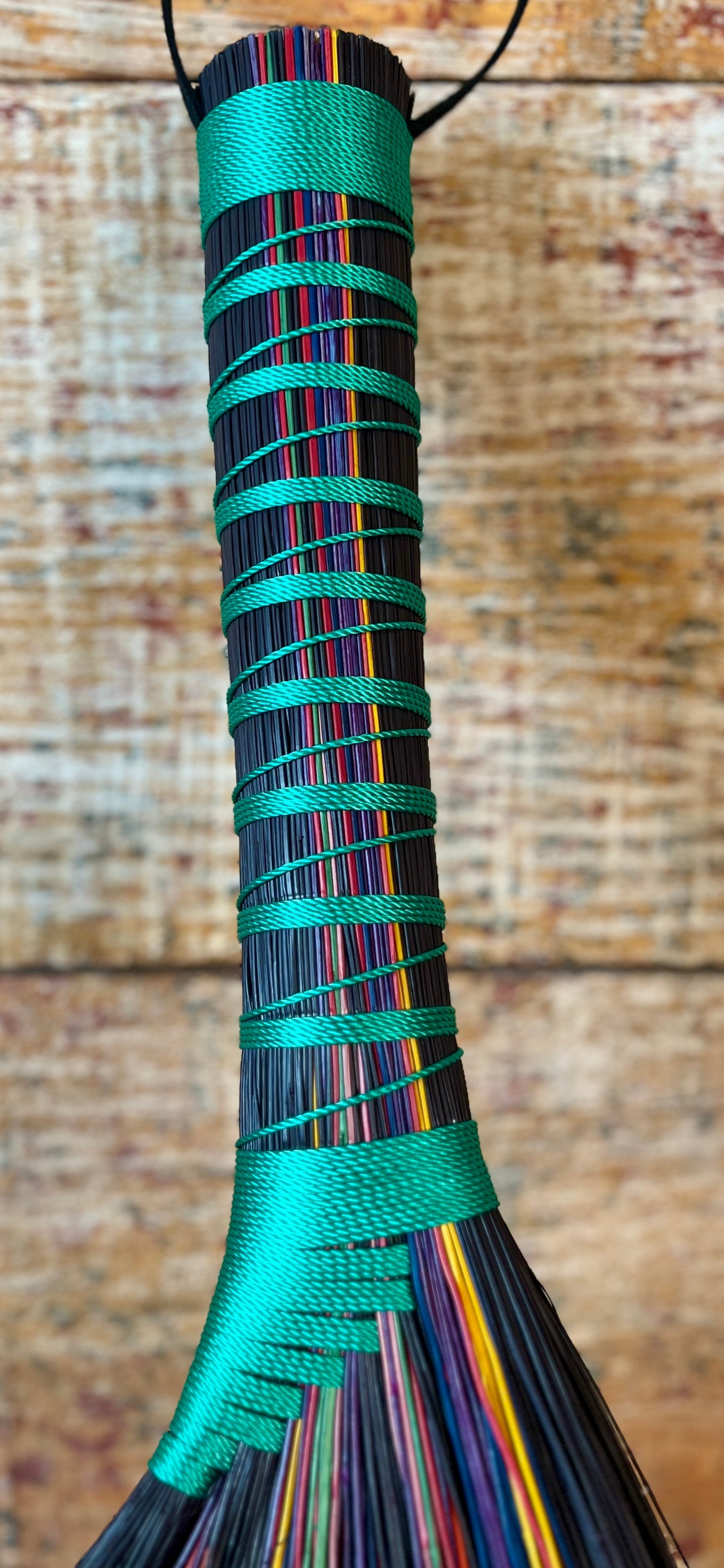 Midnight Prism Whisk/Bold Spectrum/Teal Thread