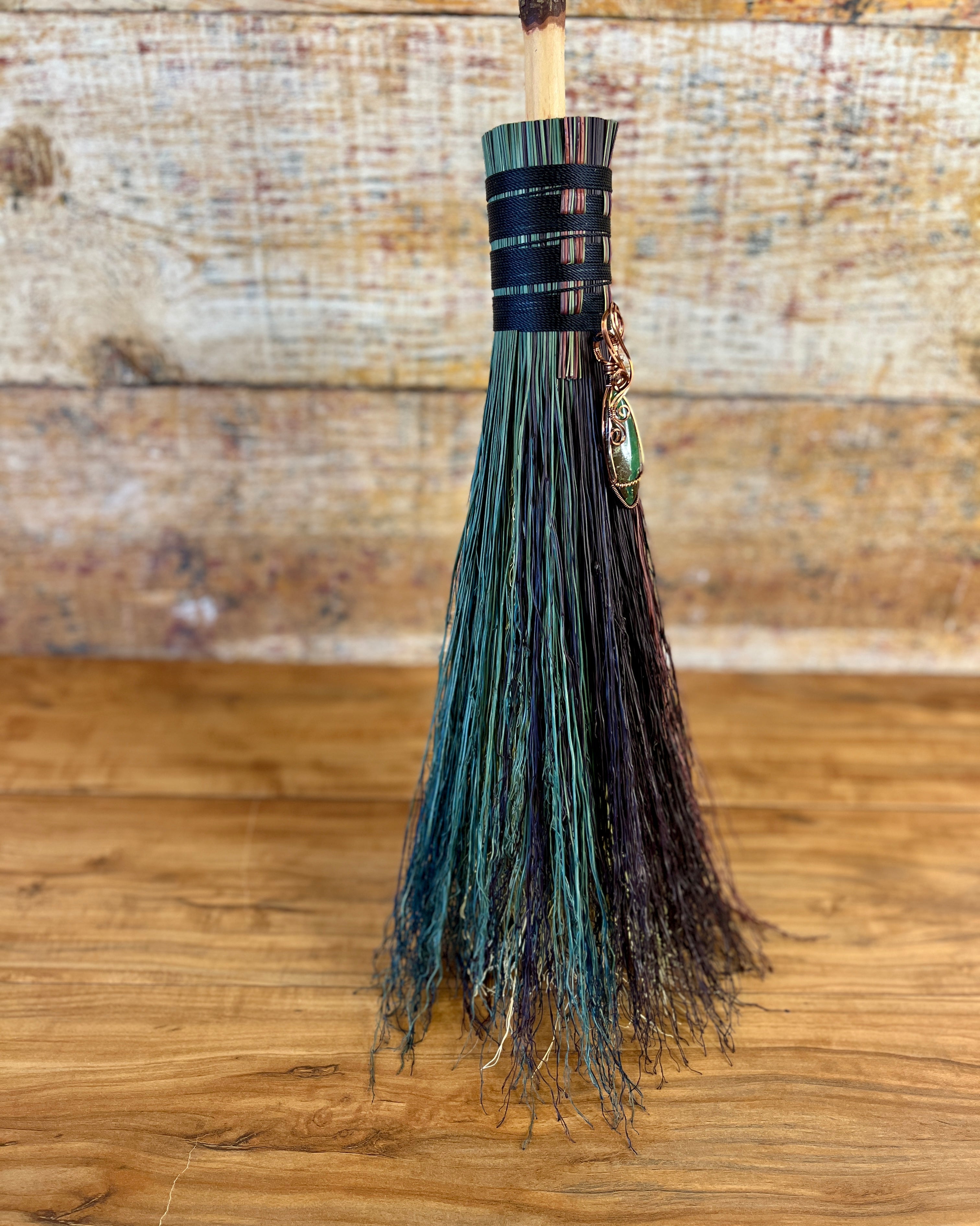 Quiet Sentinel Mid-size Besom