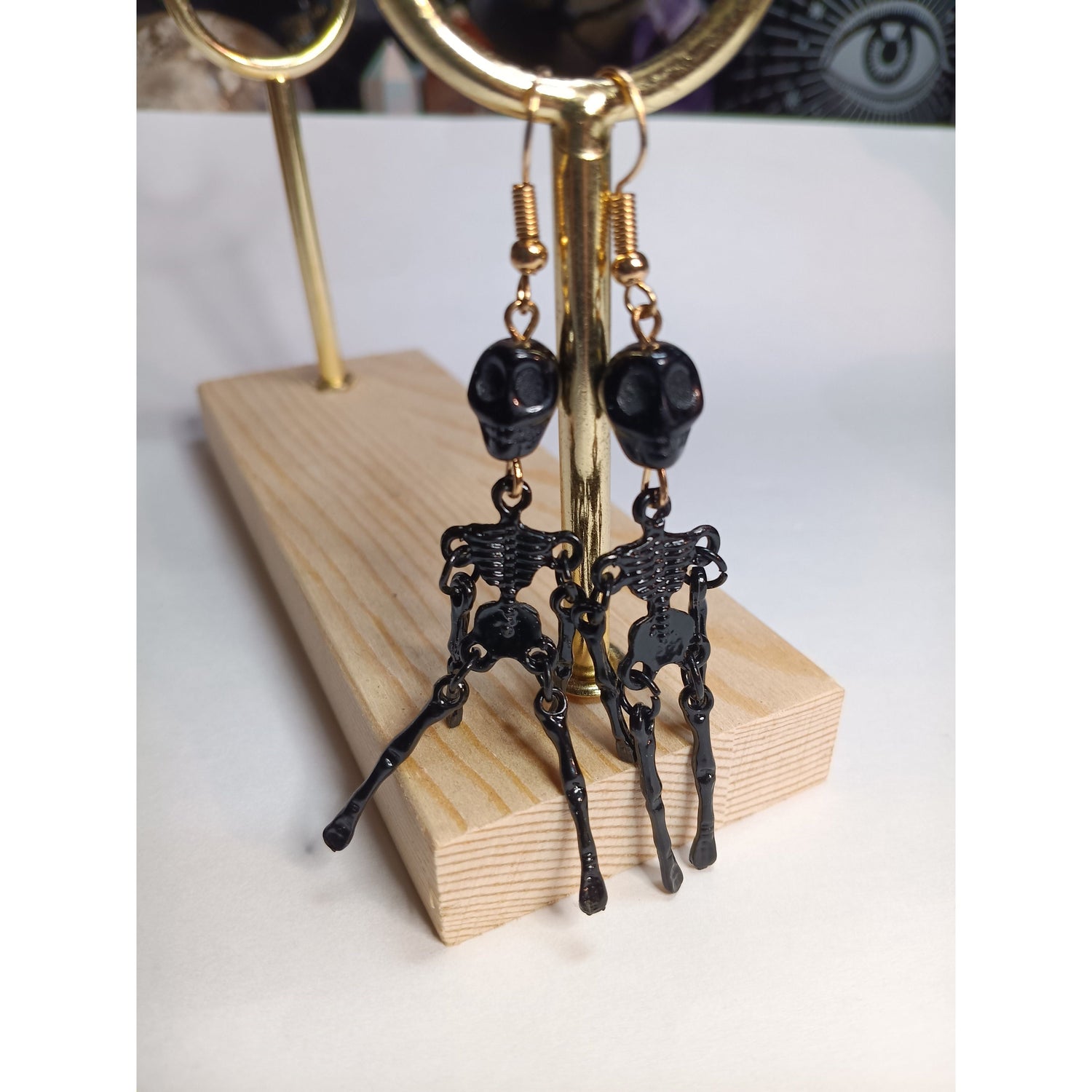 Moveable Skeleton Dangle Earrings – Black or White Resin &amp; Metal