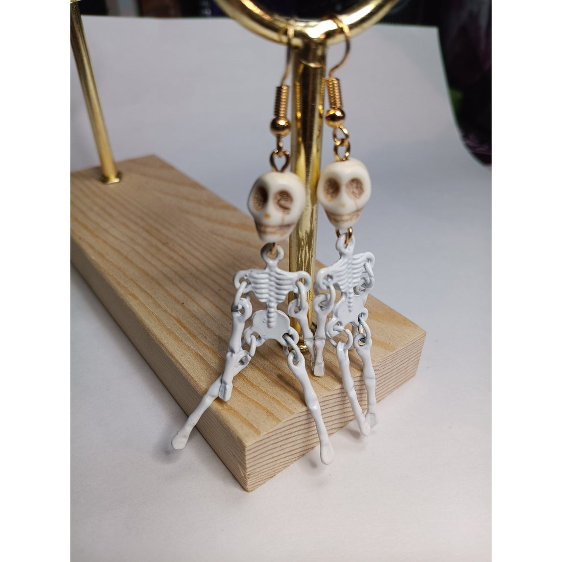 Moveable Skeleton Dangle Earrings – Black or White Resin &amp; Metal