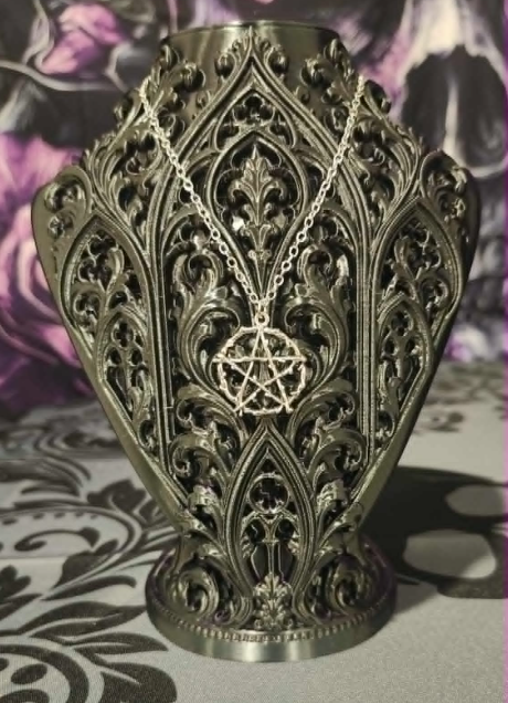 Gothic Baroque Protective Jewelry Bust – 3D Printed Altar Necklace Display