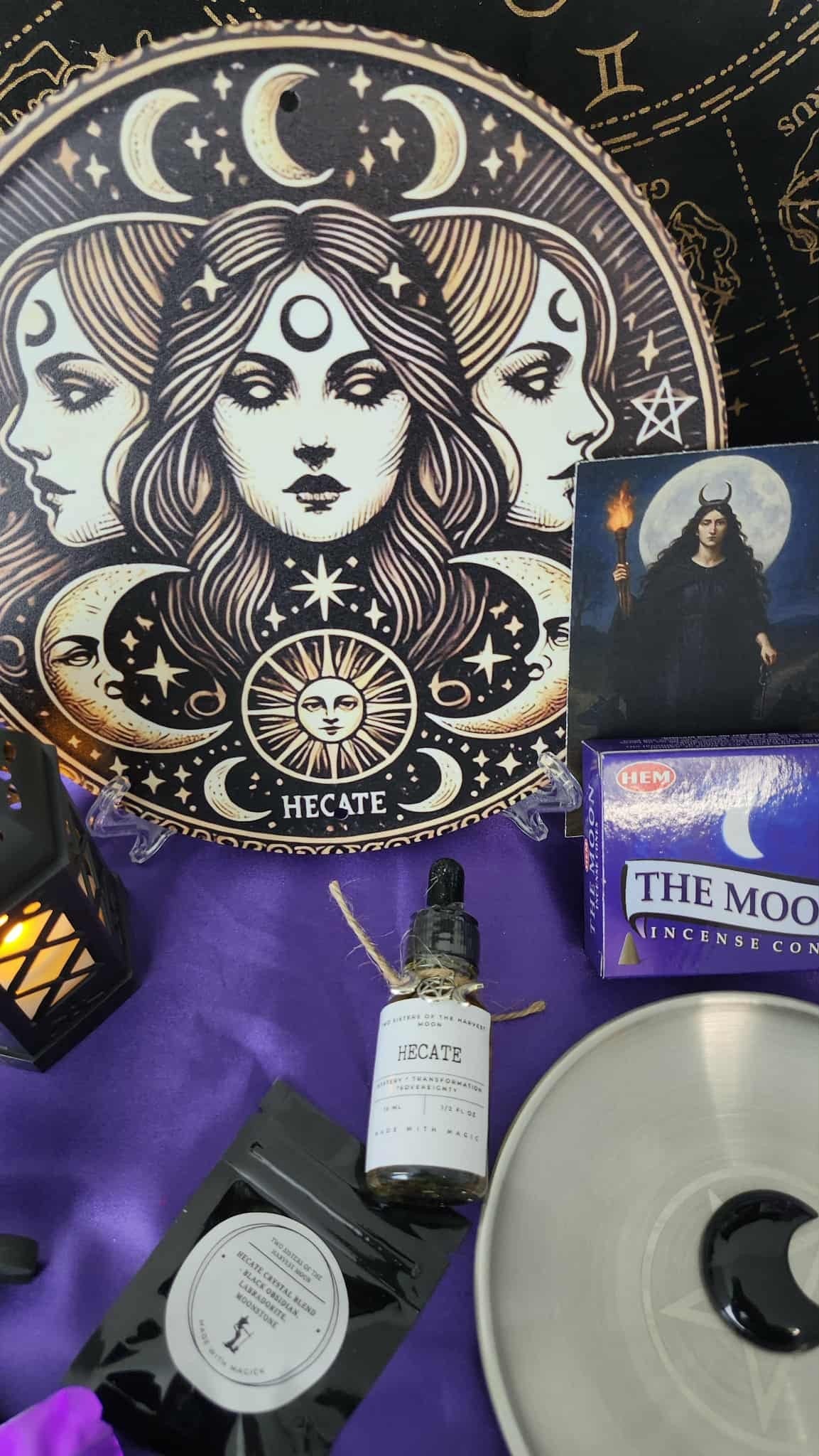 Hecate Deluxe Devotional Ritual Box – Complete Altar Set and 92-Page Ritual Guide