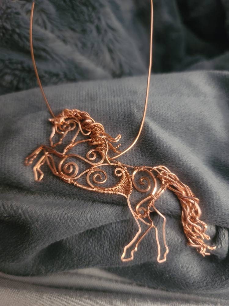 Copper horse necklace,  horse rearing, equestrian gifts for trainers, horse gifts for women, serpentine. Aventurine, statement necklace