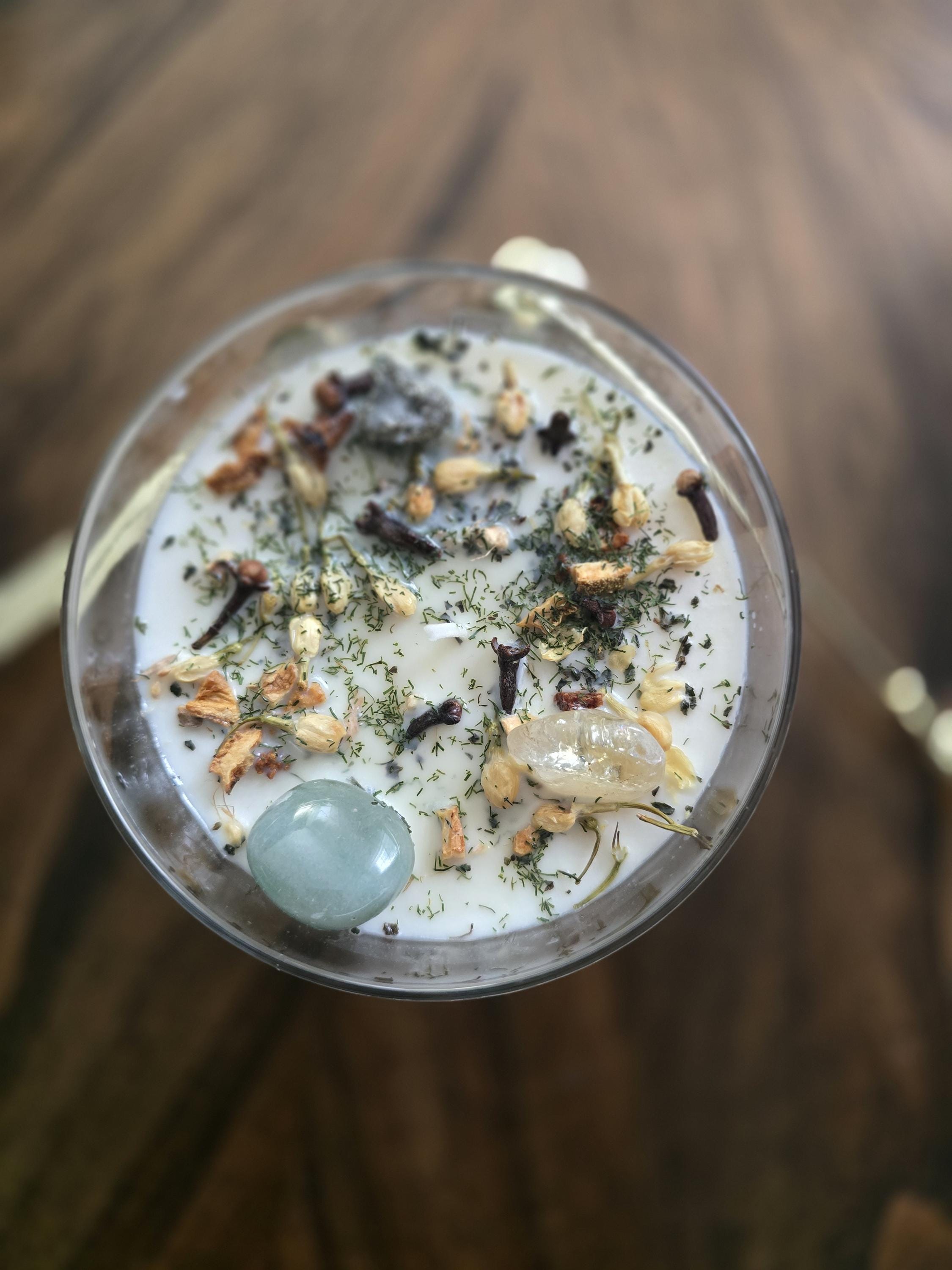 Abundance Intention Candle: Aventurine, Citrine &amp; Pyrite Crystal Blend