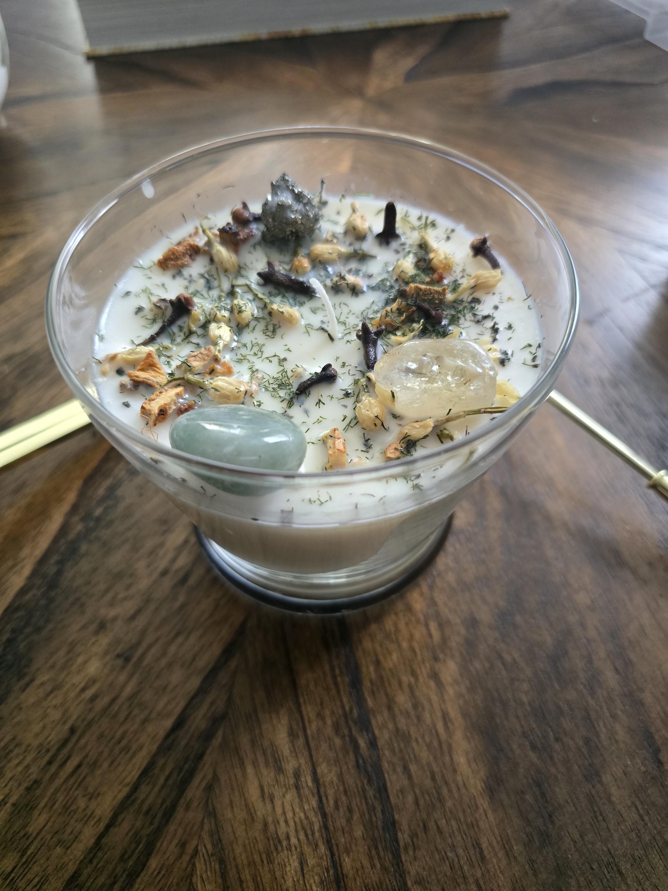 Abundance Intention Candle: Aventurine, Citrine &amp; Pyrite Crystal Blend