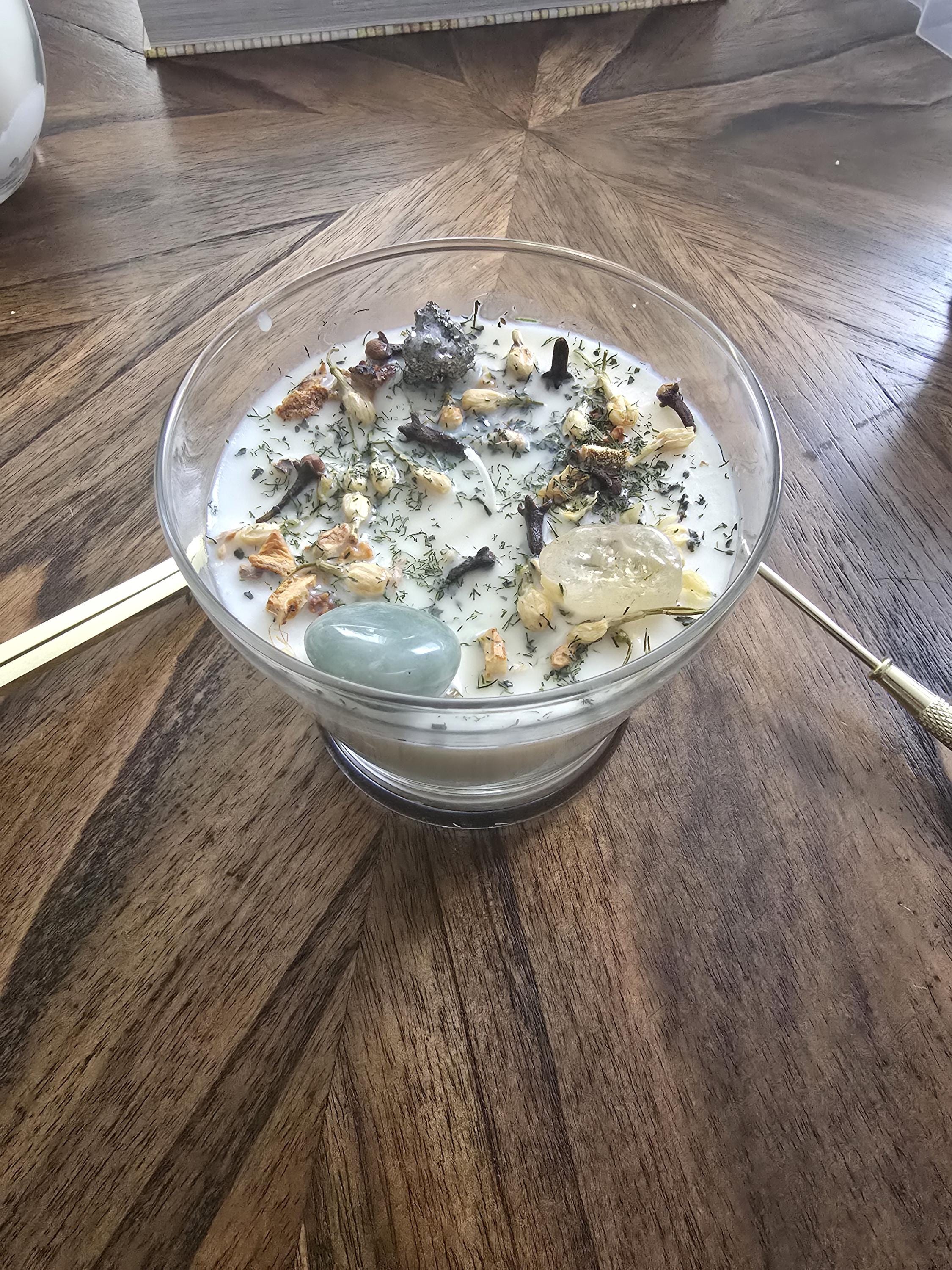 Abundance Intention Candle: Aventurine, Citrine &amp; Pyrite Crystal Blend
