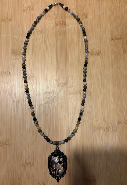 Meow - Handmade Beaded Necklace
