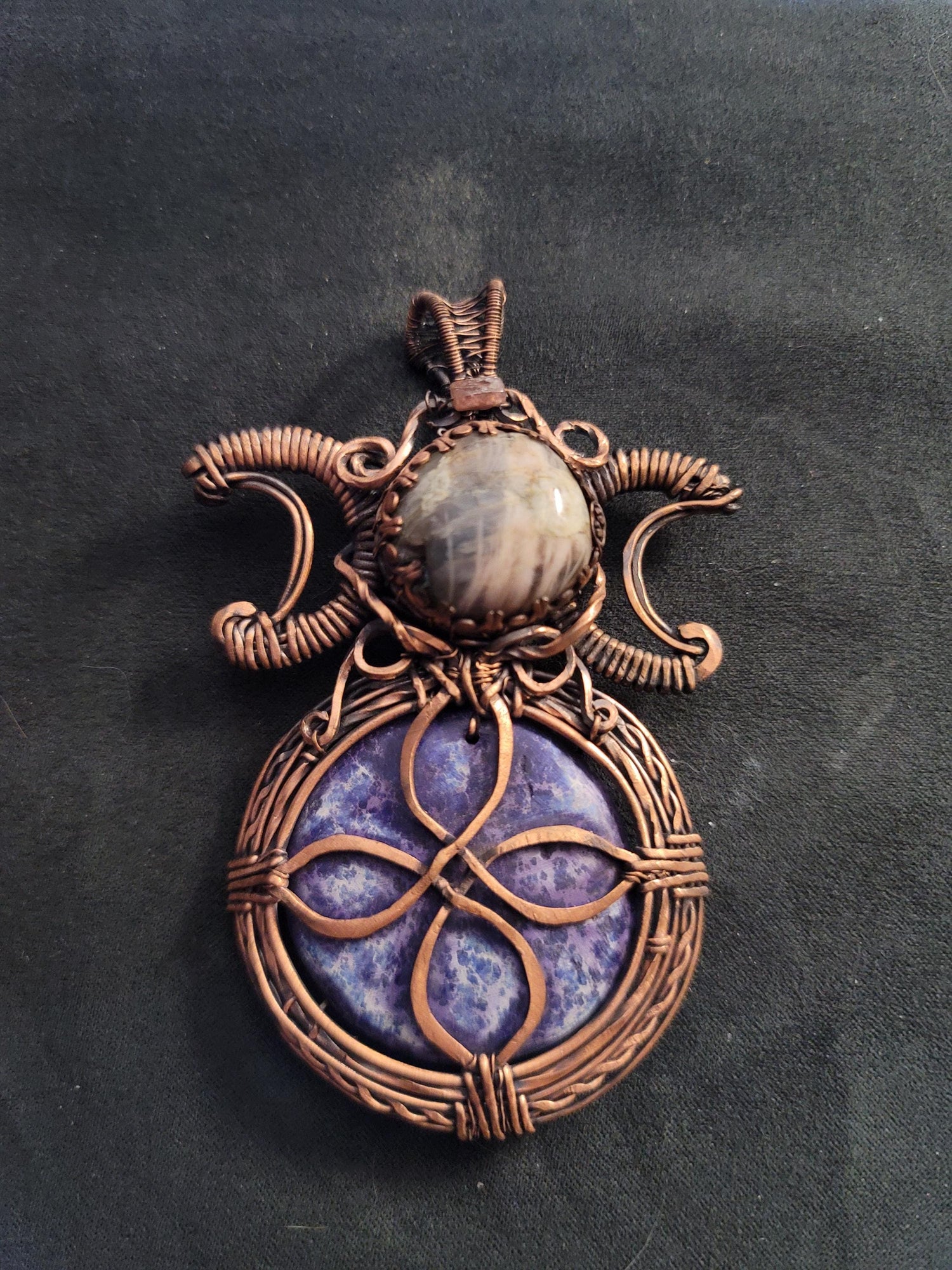Triple moon necklace, pagan new age wiccan gift, woman girl gift, riual necklace pagan, trendy boho necklace, spiritual gift, sister gifts