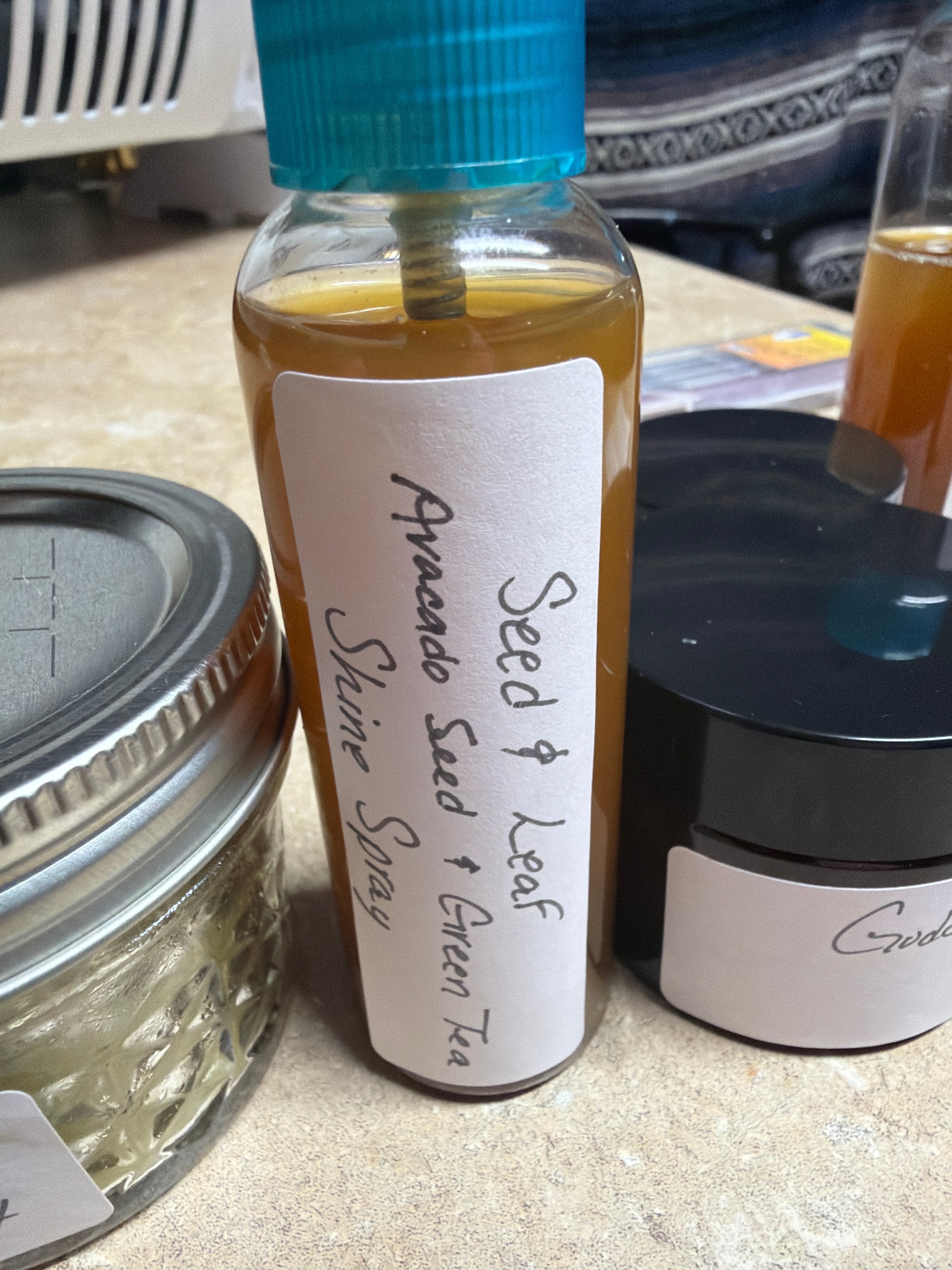 Seed &amp; Leaf Shine Spray