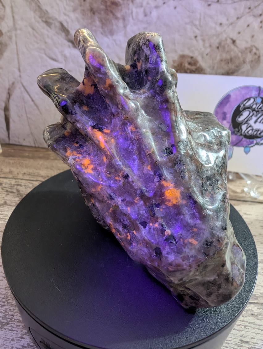 Emberlite creepy carving