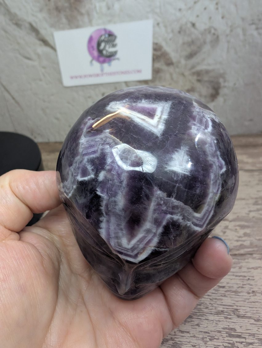 Chevron Amethyst carved Alien head