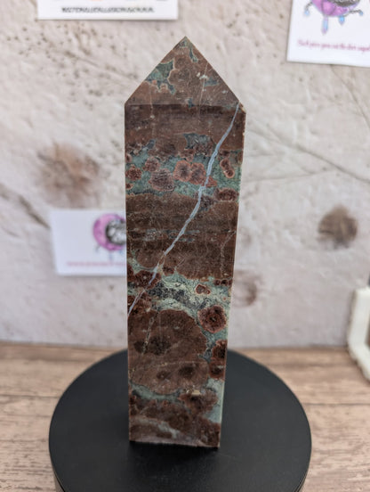 Green Plum Blossom Obelisk