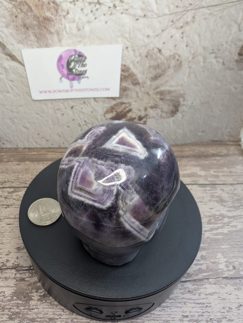 Chevron Amethyst carved Alien head