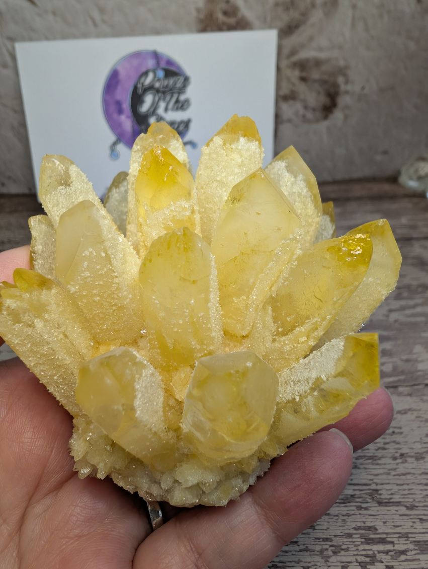 Synthetic Ghost Phantom Quartz Cluster