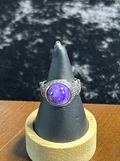 Beautiful HQ Charoite Oval Ring - Adjustable