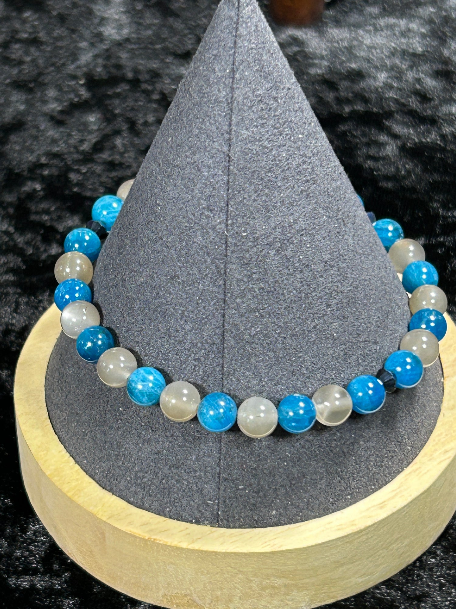Beautiful HQ Blue Apatite &amp; Moonstone Beaded Stretch Bracelet
