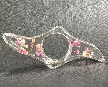 Resin with Gomphrena Globosa Thumb Page Holder