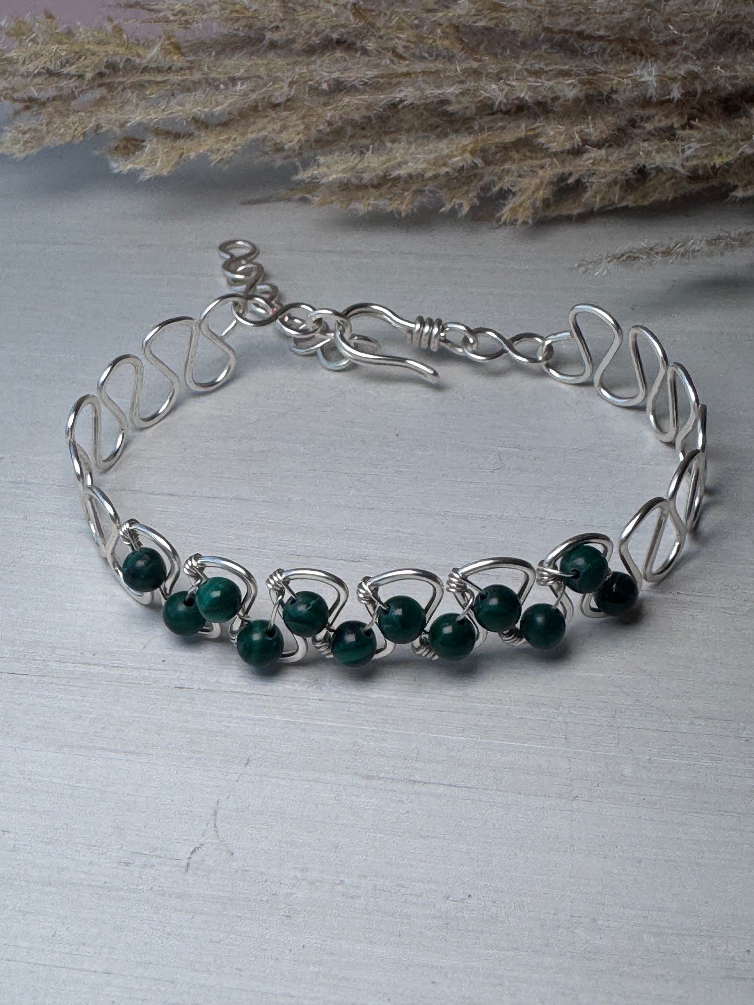 Wavy Silver Wire Bracelet with Malachite Gemstones
