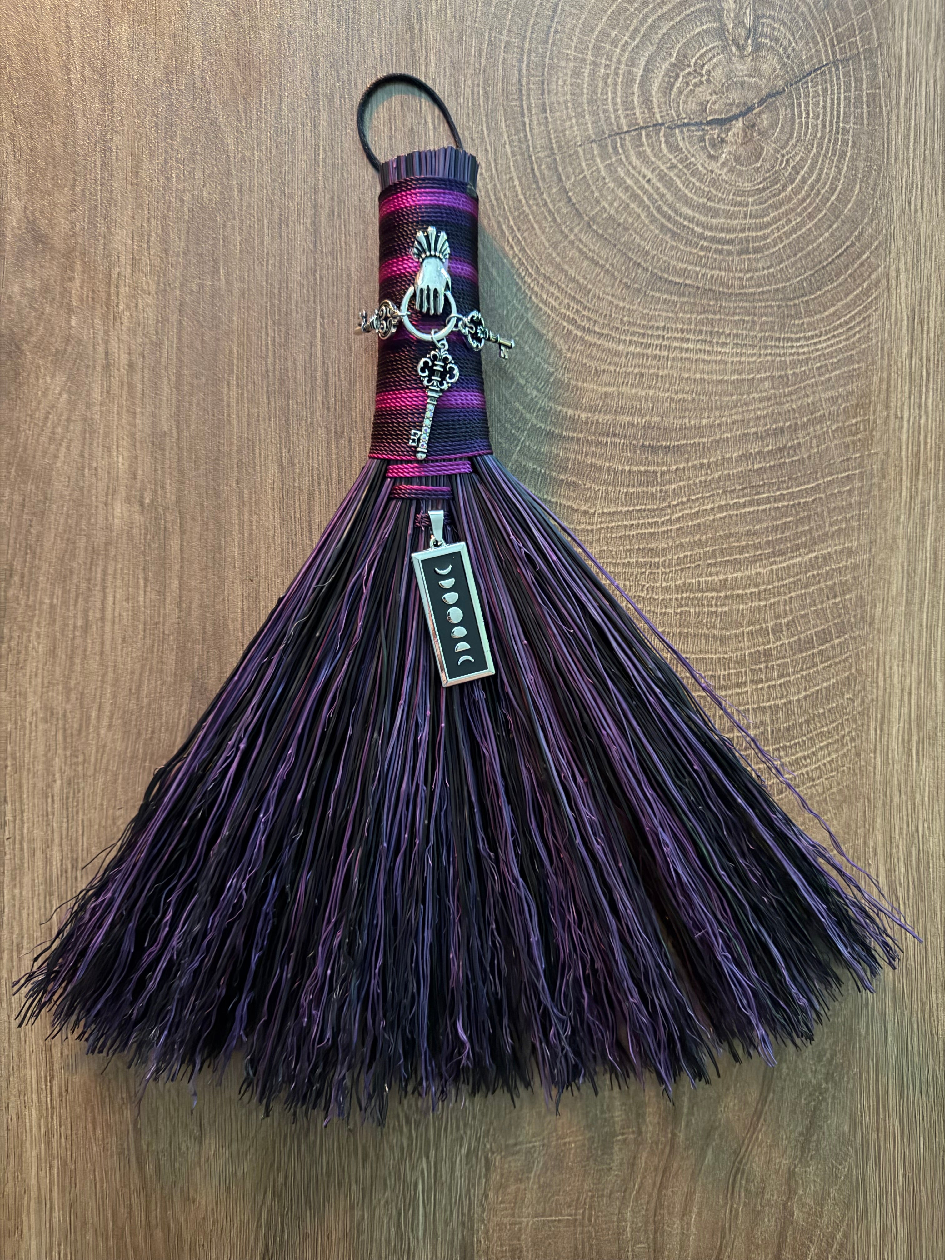 Hecate broom 2