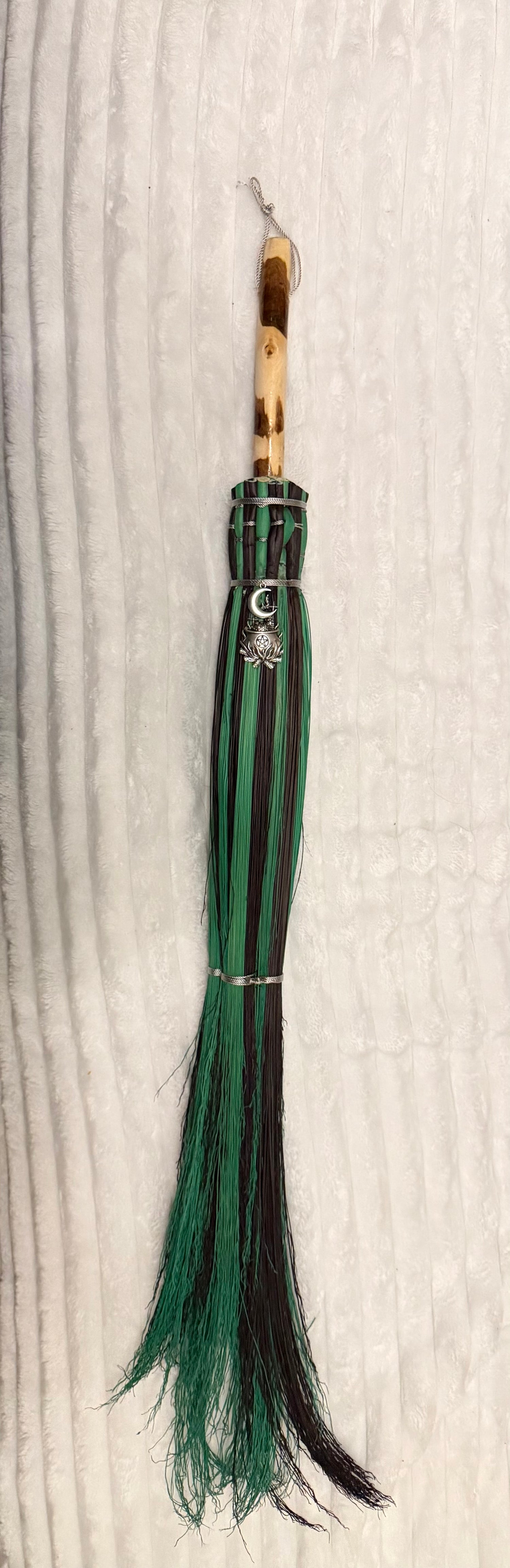 Black and green cobwebber