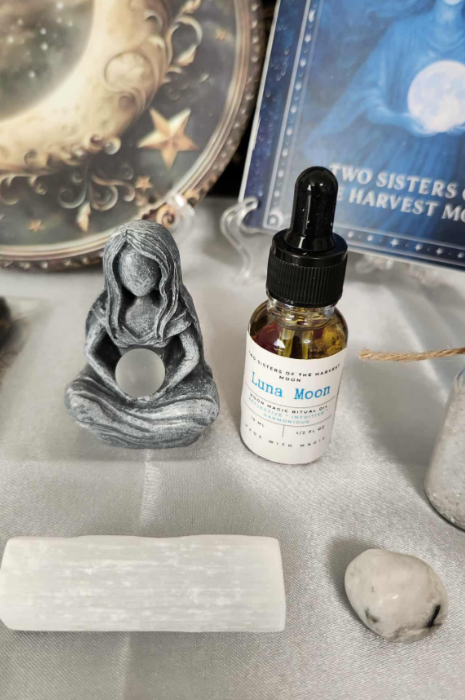 Luna Moon Magic Ritual Kit: A Complete Lunar Practice Box