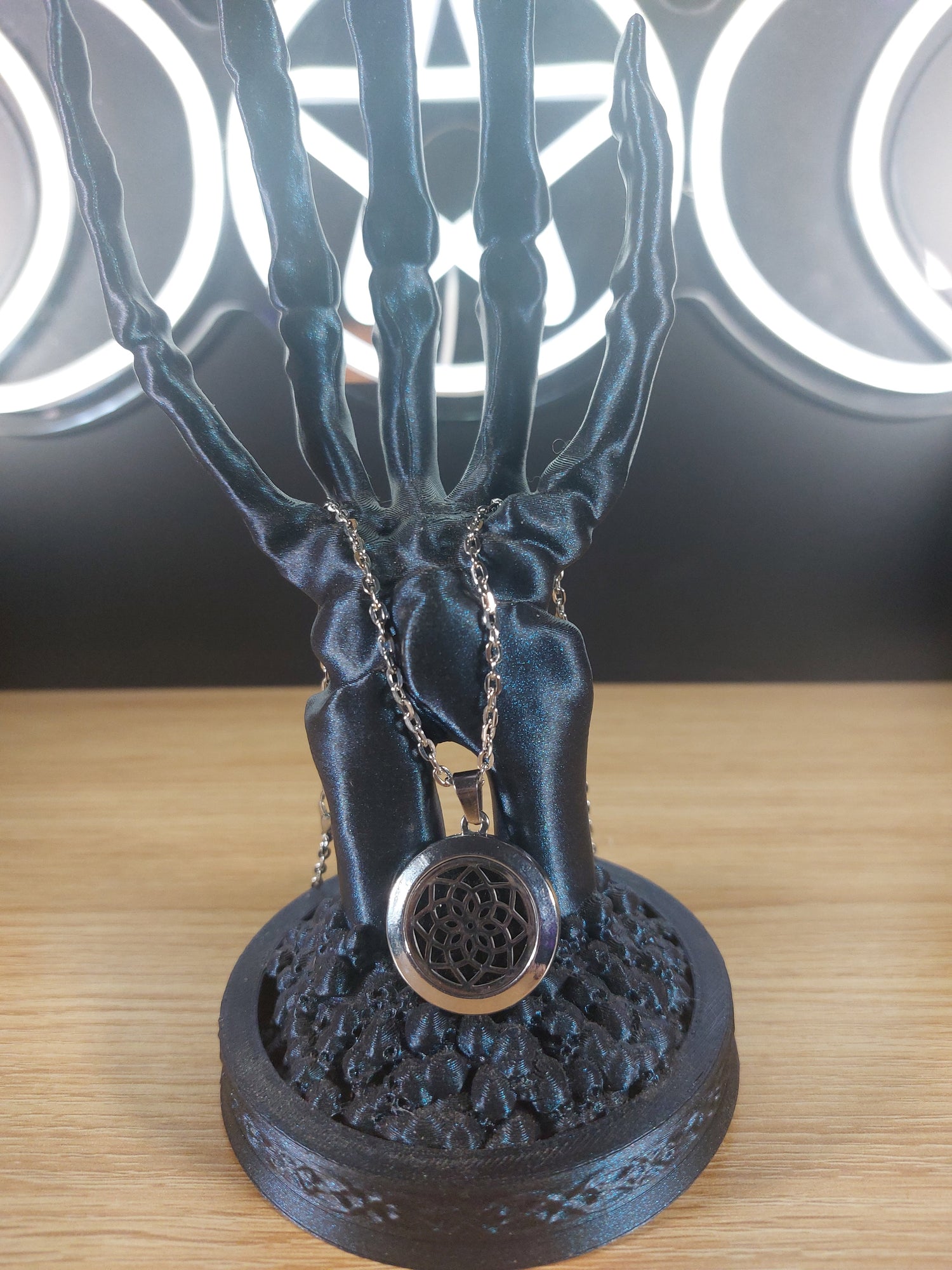 Stainless Steel Lotus Style Flower Deffusion Necklace
